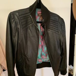🌟 Danier leather bomber jacket great condition 🌟